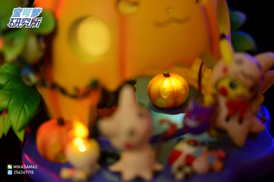 Pokemon - Pikachu Halloween Limited Edition Pumpkin Light - DaWeebStop