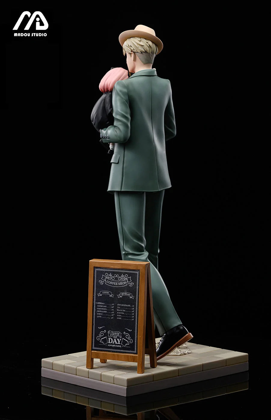 Spy X Family - Twilight Loid Forger with Anya Forger by Madou Studio