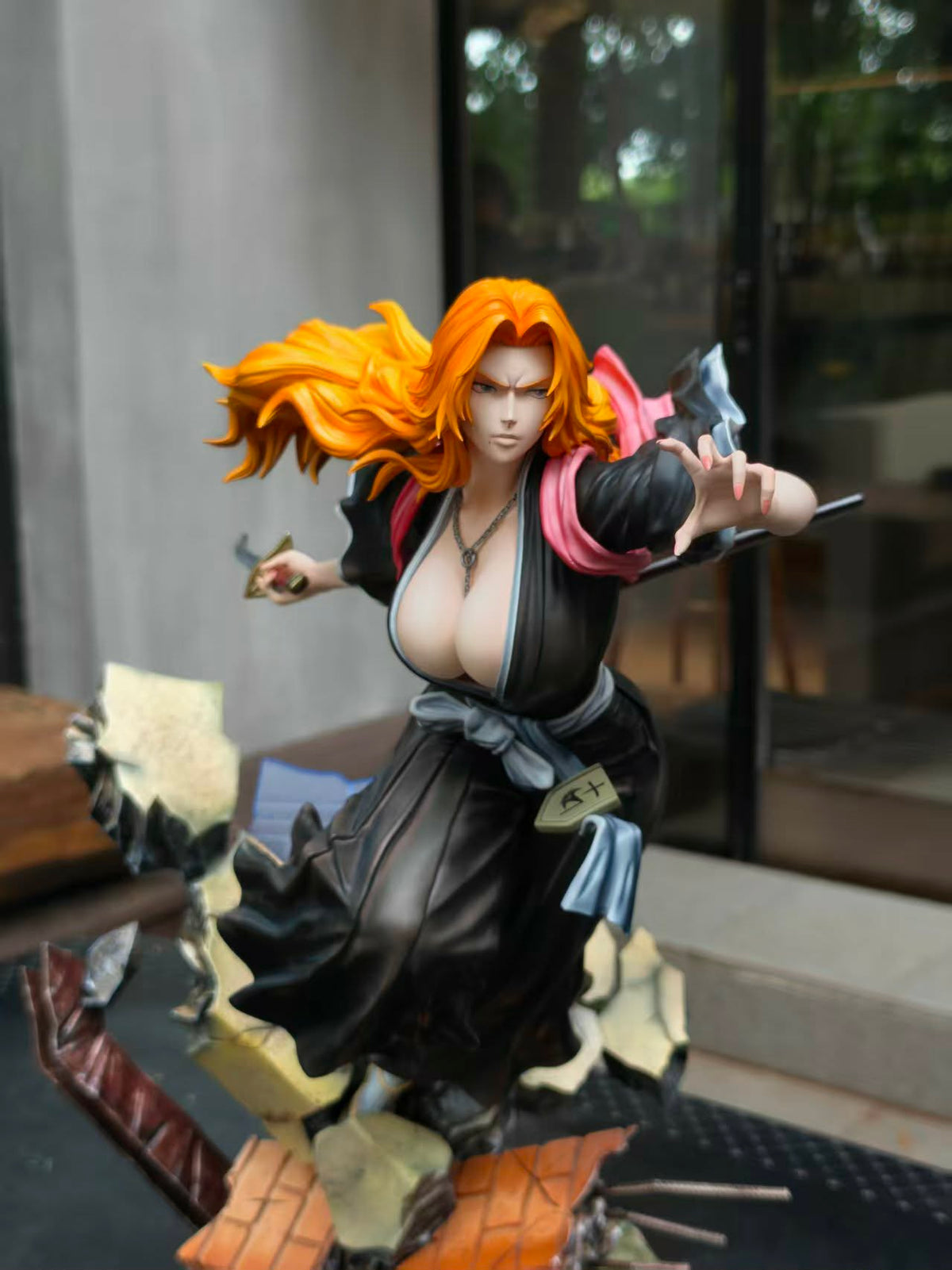 Bleach - LoaDen Studio Rangiku Matsumoto 1/6 resin statue - front detail - DaWeebStop